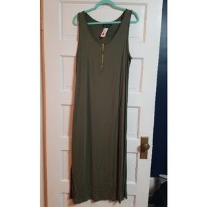Hunter green maxi dress